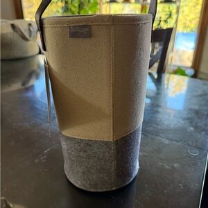 Thirty-One Cylinder Felt Wine Gift Bag